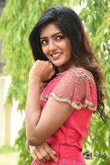 Eesha Rebba At Ami Thumi Movie Pre Release Function